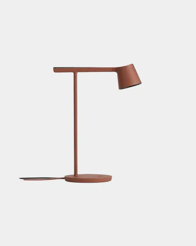 Tip-Table-Lamp_Copper-Brown_Muuto